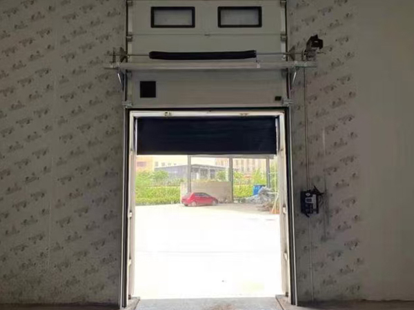 工業(yè)滑升門(mén)