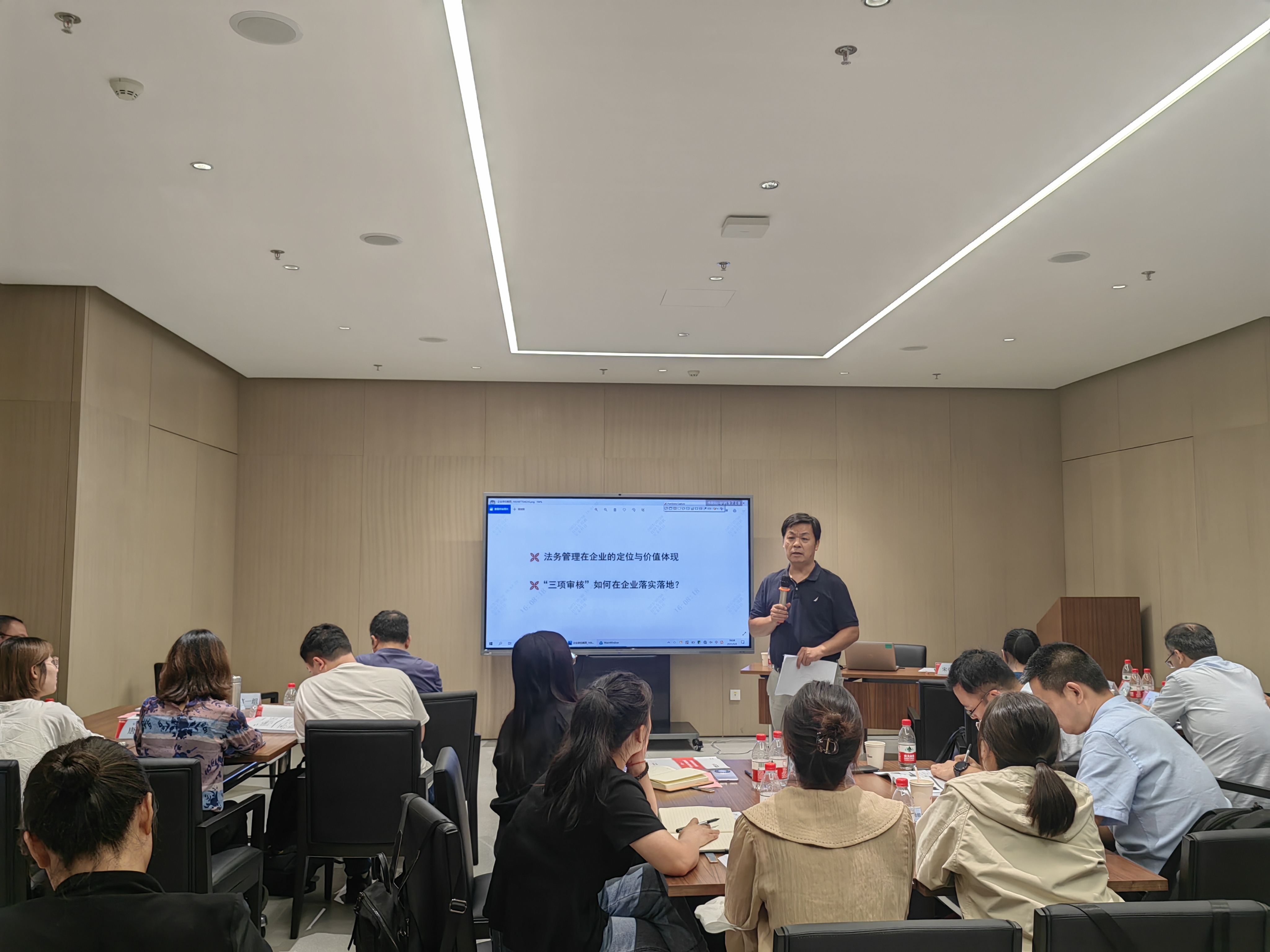 02-圖.jpg 02-圖.jpg